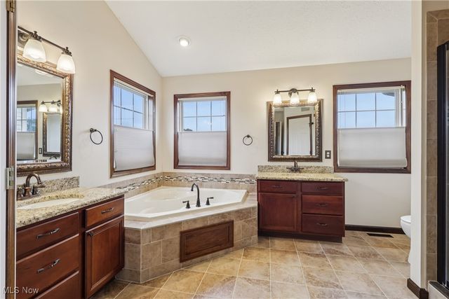 12235 Cantburg Avenue NW, Uniontown, OH 44685