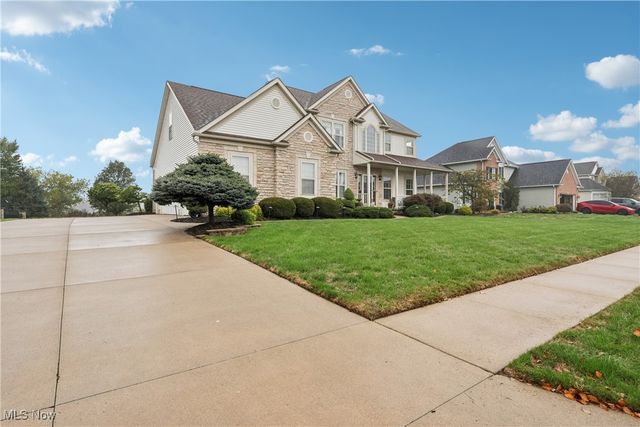 12235 Cantburg Avenue NW, Uniontown, OH 44685