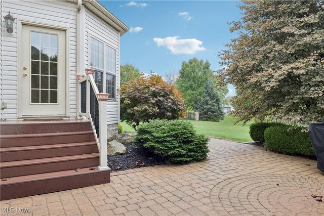 12235 Cantburg Avenue NW, Uniontown, OH 44685