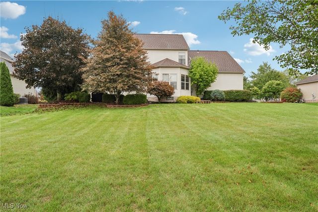 12235 Cantburg Avenue NW, Uniontown, OH 44685