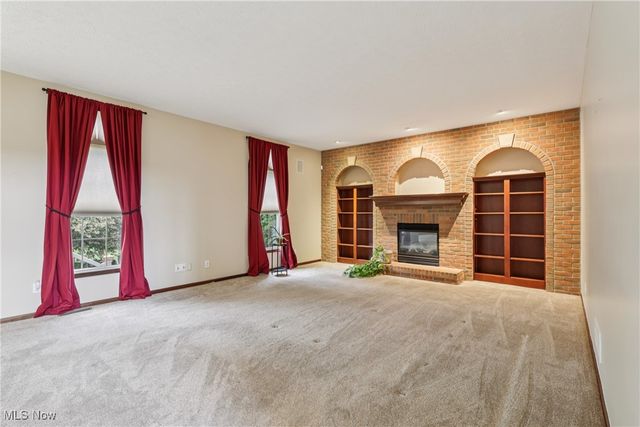 12235 Cantburg Avenue NW, Uniontown, OH 44685