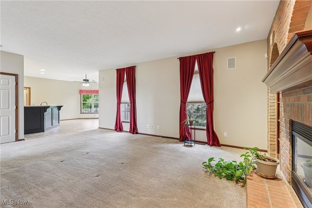 12235 Cantburg Avenue NW, Uniontown, OH 44685