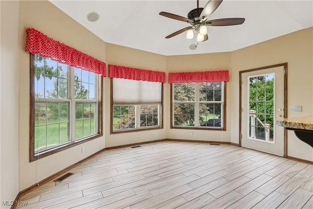 12235 Cantburg Avenue NW, Uniontown, OH 44685