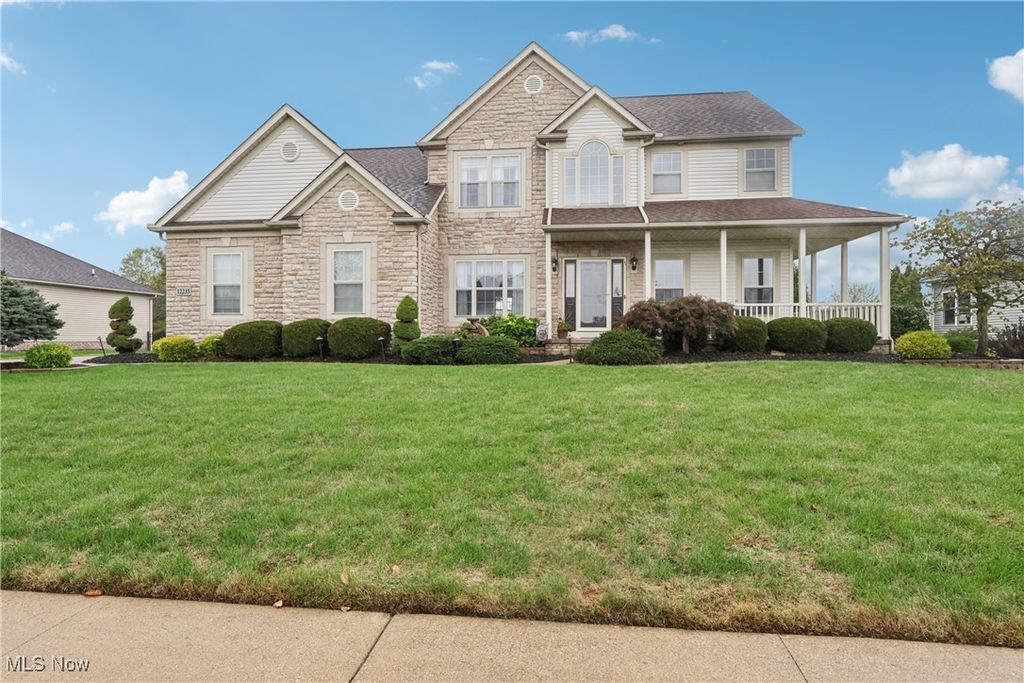 12235 Cantburg Avenue NW, Uniontown, OH 44685