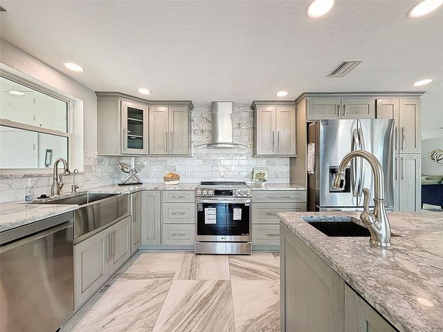 12821 2ND ISLE, Hudson, FL 34667