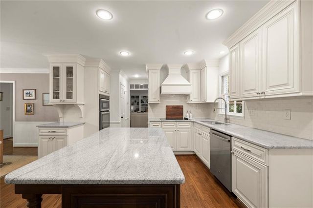 250 Spring Creek Road, Roswell, GA 30075