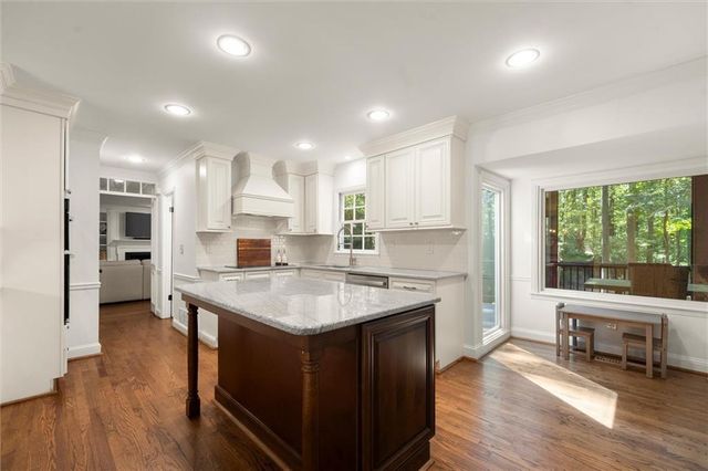 250 Spring Creek Road, Roswell, GA 30075