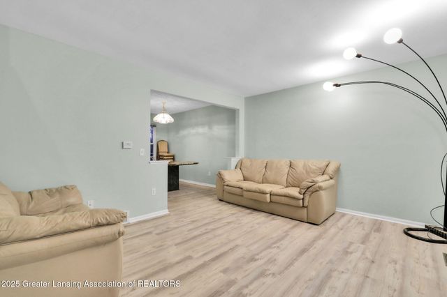 6238 Beechfield Drive, Lansing, MI 48911