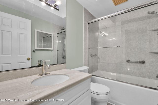 6238 Beechfield Drive, Lansing, MI 48911