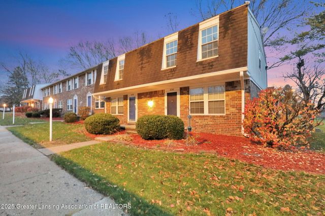 6238 Beechfield Drive, Lansing, MI 48911