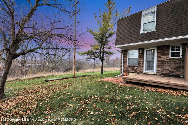 6238 Beechfield Drive, Lansing, MI 48911