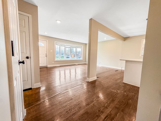 7241 Beloit Avenue, Bridgeview, IL 60455