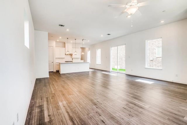 6205 Queens Path, North Richland Hills, TX 76180