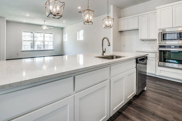 6205 Queens Path, North Richland Hills, TX 76180