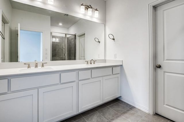 6205 Queens Path, North Richland Hills, TX 76180
