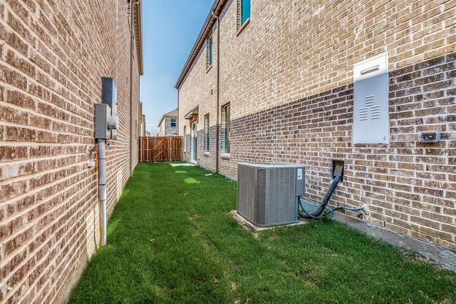 6205 Queens Path, North Richland Hills, TX 76180
