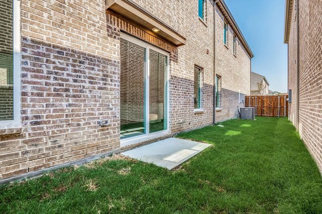 6205 Queens Path, North Richland Hills, TX 76180