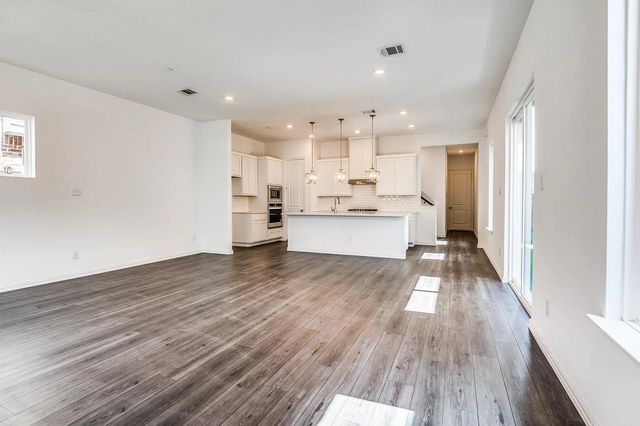 6205 Queens Path, North Richland Hills, TX 76180