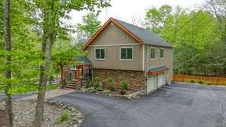 90 M And M Road, Middletown, NY 10940