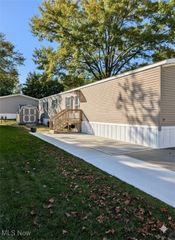 311 Oak 311, Amherst, OH 44001