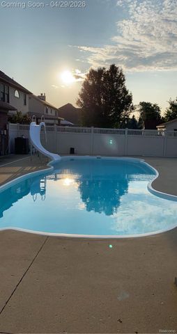 800 Saint Johns Boulevard, Lincoln Park, MI 48146
