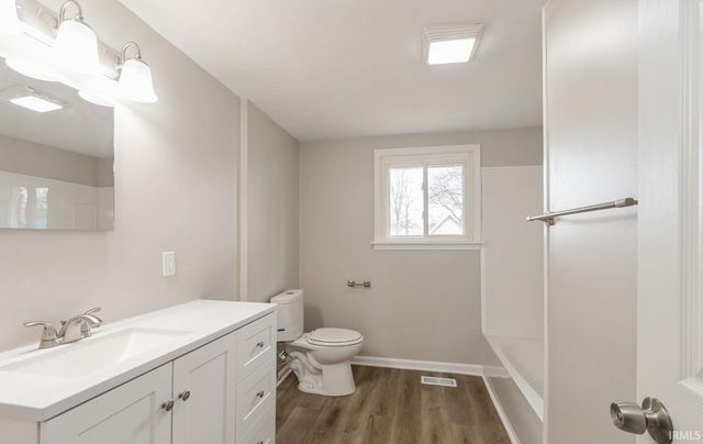 828 N 13Th Street, Elwood, IN 46036