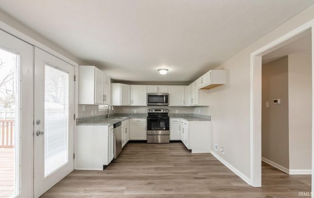 828 N 13Th Street, Elwood, IN 46036