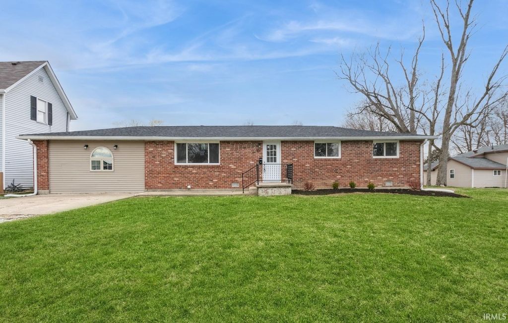 828 N 13Th Street, Elwood, IN 46036
