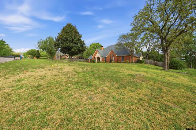 603 Country Club Circle, Athens, TX 75751