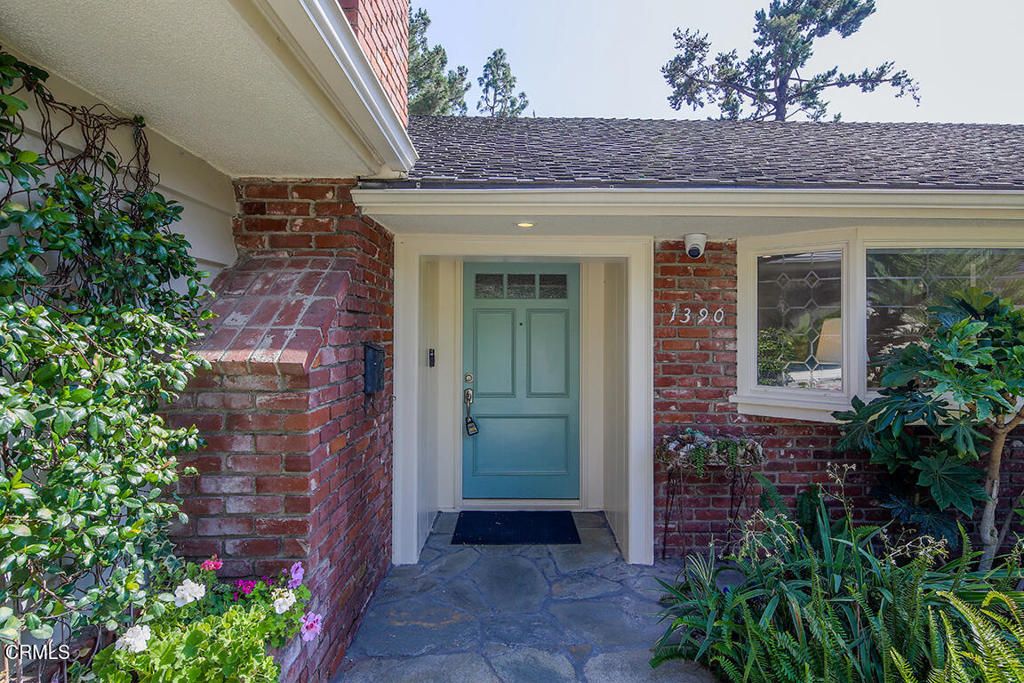 1390 E Palm Street, Altadena, CA 91001 — exterior
