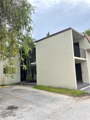 3901 SW 112th Avenue 46, Miami, FL 33165
