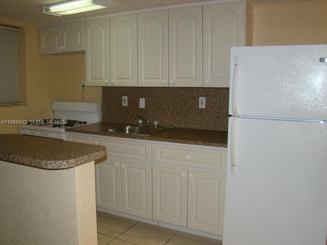 3901 SW 112th Avenue 46, Miami, FL 33165