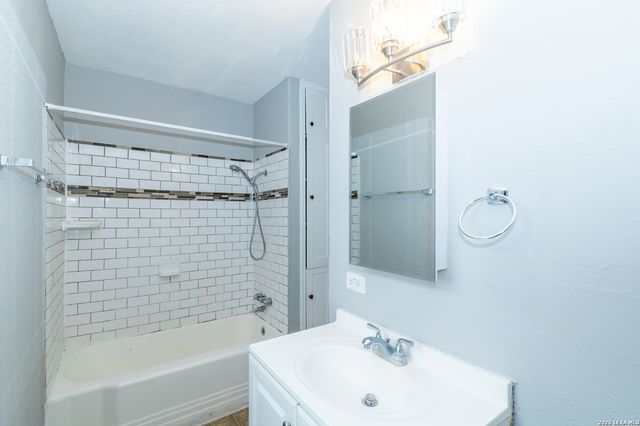 146 Vassar Ln Apt 1, San Antonio, TX 78212