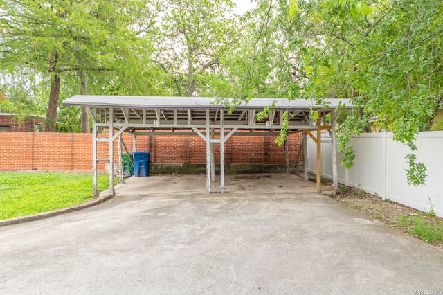 146 Vassar Ln Apt 1, San Antonio, TX 78212