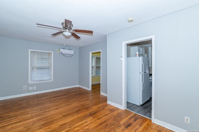 146 Vassar Ln Apt 1, San Antonio, TX 78212