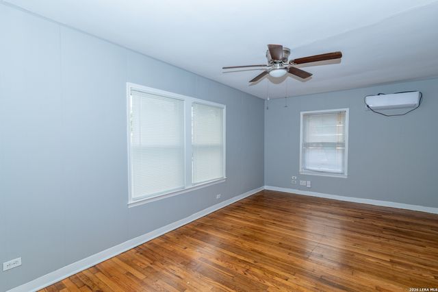 146 Vassar Ln Apt 1, San Antonio, TX 78212