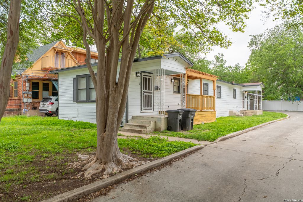 146 Vassar Ln Apt 1, San Antonio, TX 78212