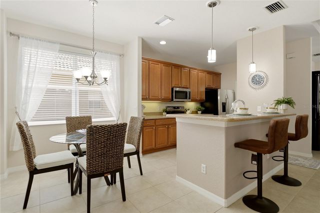 2156 MESIC HAMMOCK WAY, Venice, FL 34292
