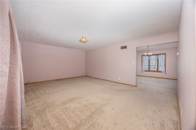 206 Ellsworth Drive, Marietta, OH 45750