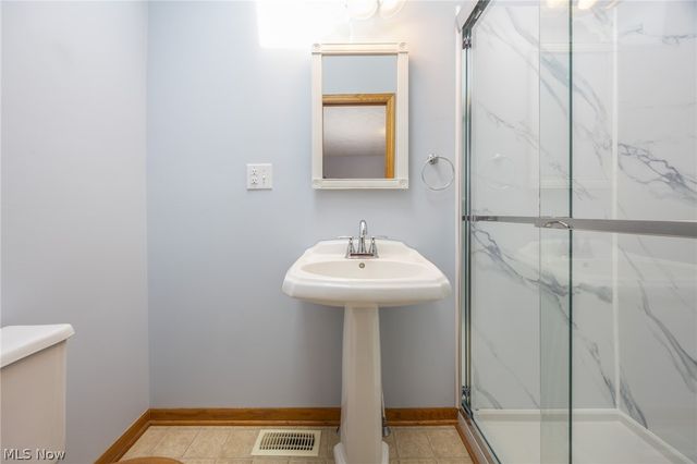 206 Ellsworth Drive, Marietta, OH 45750