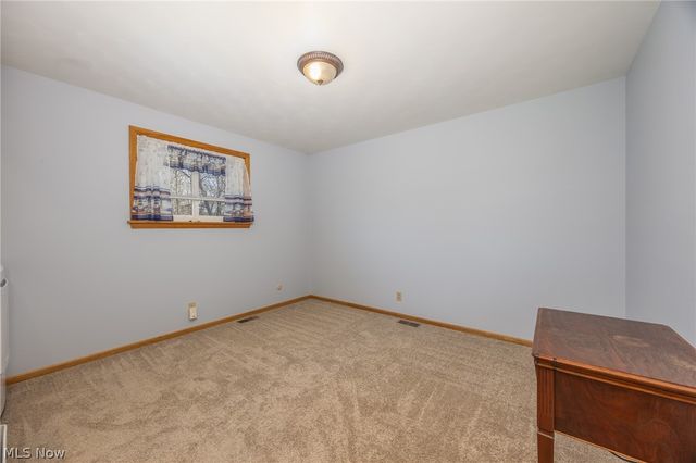 206 Ellsworth Drive, Marietta, OH 45750