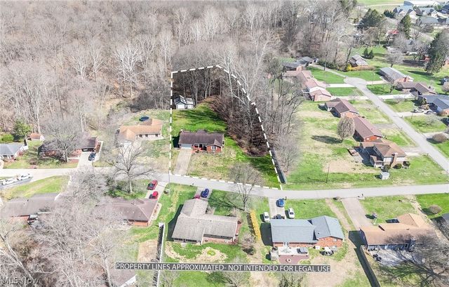 206 Ellsworth Drive, Marietta, OH 45750