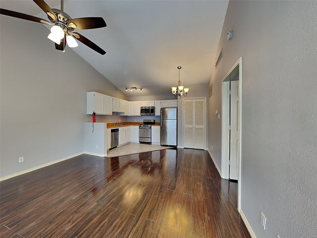 6108 Abrams 323, Dallas, TX 75231