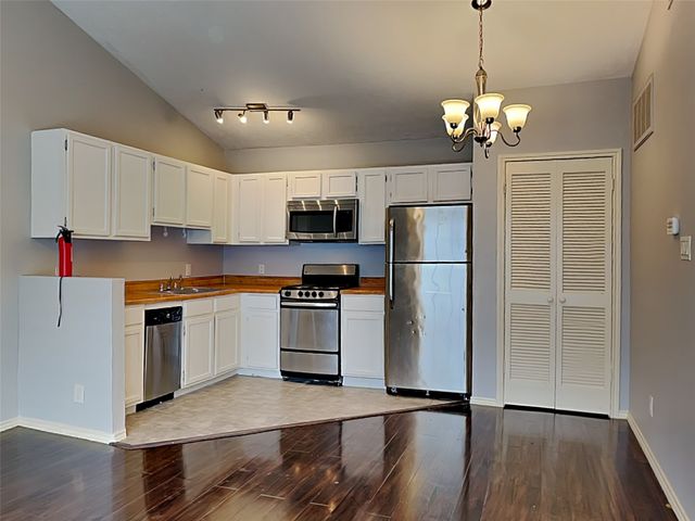 6108 Abrams 323, Dallas, TX 75231