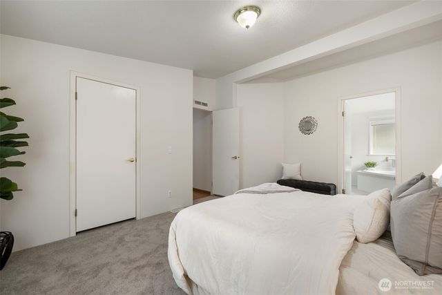 171 NE Averys Lane, Poulsbo, WA 98370