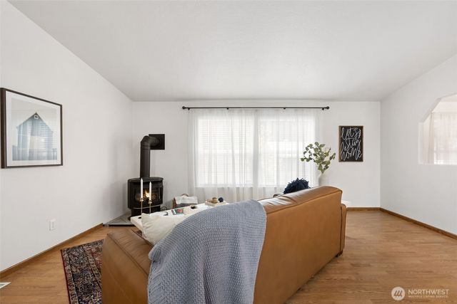 171 NE Averys Lane, Poulsbo, WA 98370