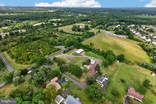 2114 STORE RD, Skippack, PA 19474