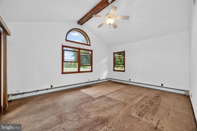 2114 STORE RD, Skippack, PA 19474
