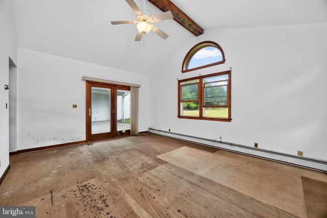 2114 STORE RD, Skippack, PA 19474