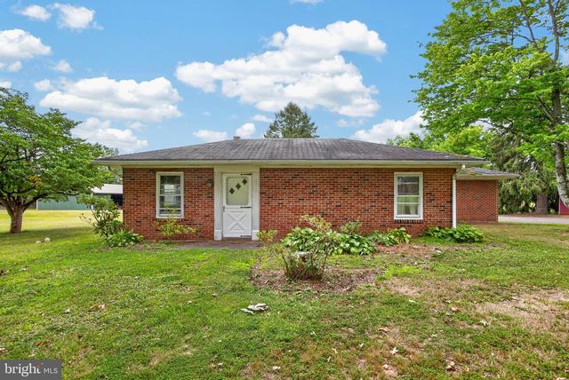 2114 STORE RD, Skippack, PA 19474